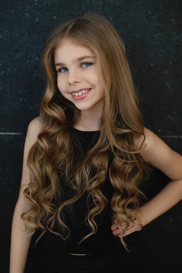 LITTLE SIMONA KRIŠČIŪNAITĖ